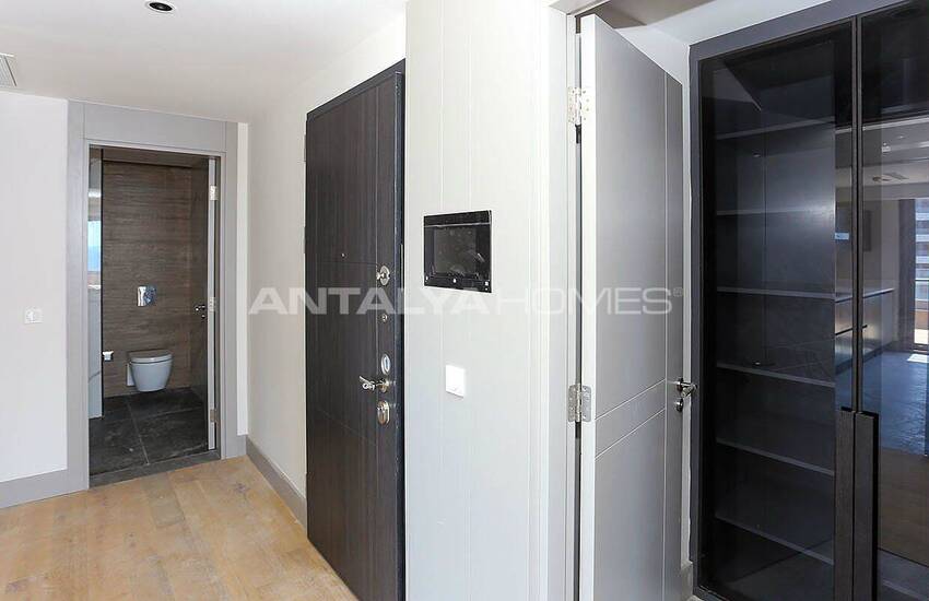 Beachfront Flats with Smart Home System in Antalya Konyaalti 39