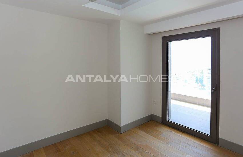 Beachfront Flats with Smart Home System in Antalya Konyaalti 31