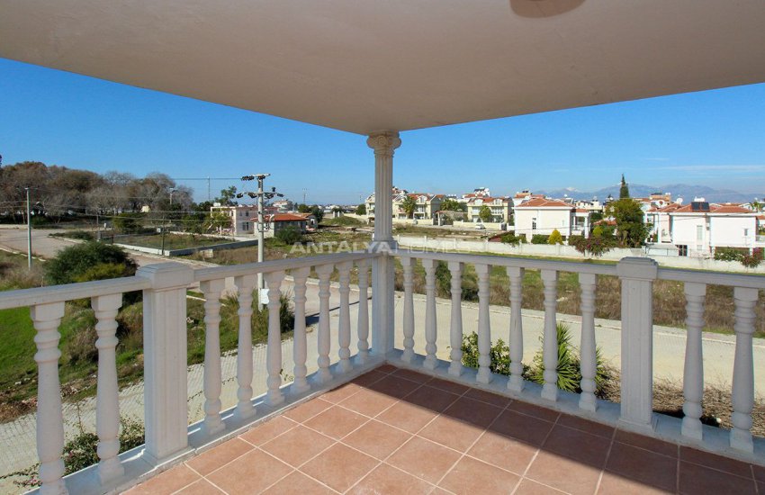 Kadriye’de Güvenli Sitede Eşyalı Müstakil Villalar 13