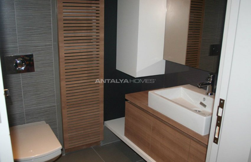 Uluç Mahallesinde Yüzme Havuzlu Site İçinde Lüks Daireler 27