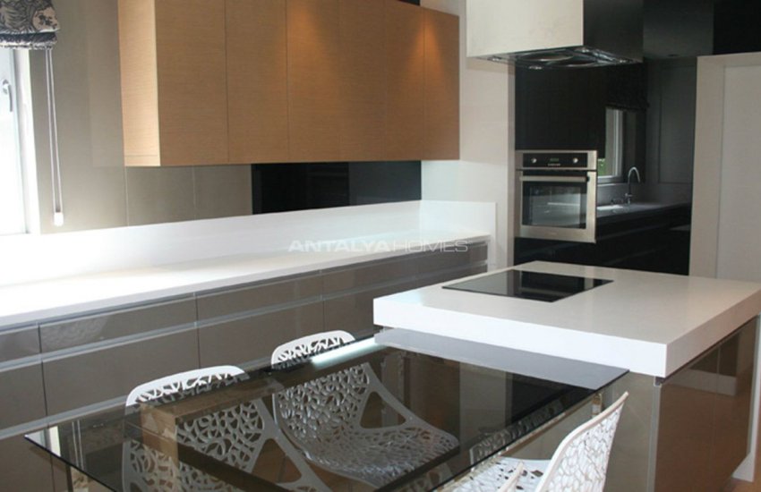 Uluç Mahallesinde Yüzme Havuzlu Site İçinde Lüks Daireler 29