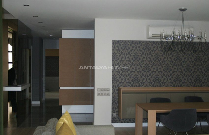 Uluç Mahallesinde Yüzme Havuzlu Site İçinde Lüks Daireler 20