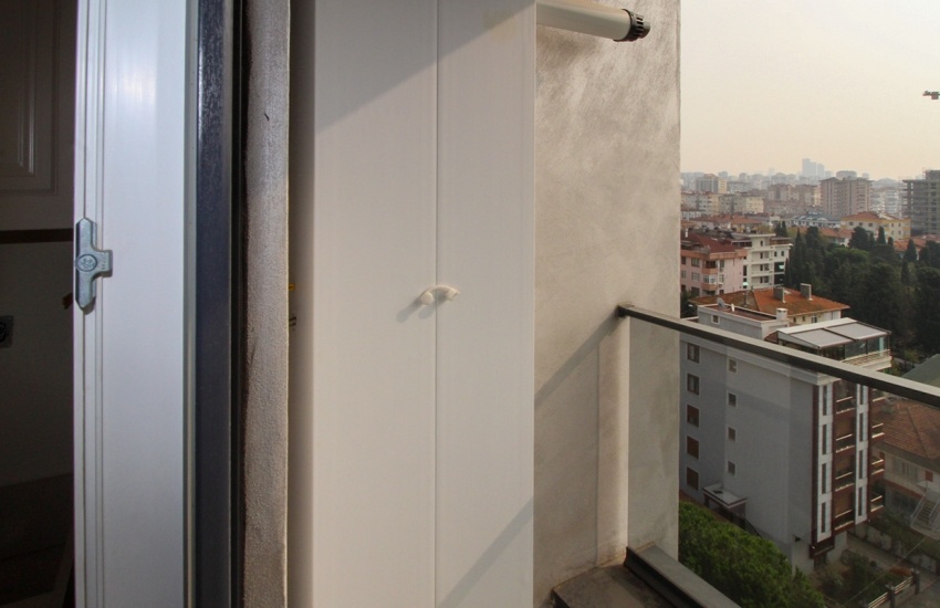 Central Maltepe Flats with Sea and City Views