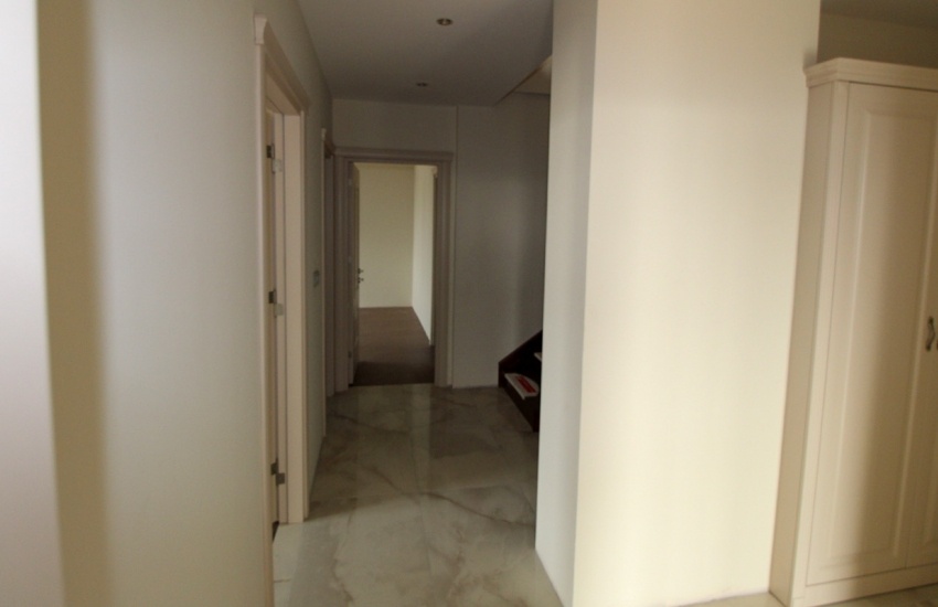Central Maltepe Flats with Sea and City Views