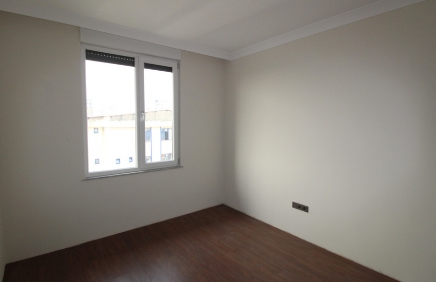 Central Maltepe Flats with Sea and City Views