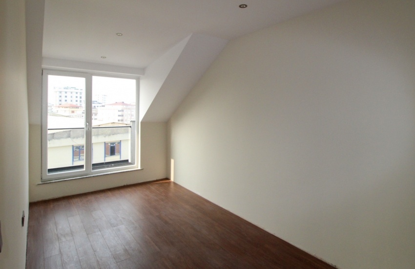Central Maltepe Flats with Sea and City Views