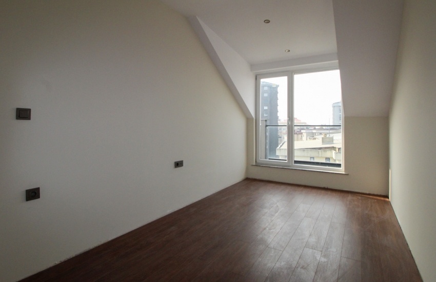 Central Maltepe Flats with Sea and City Views