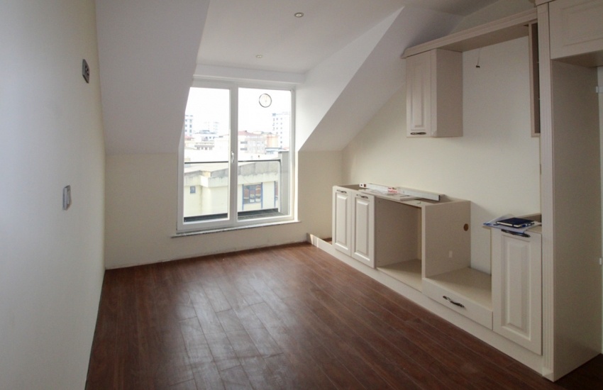 Central Maltepe Flats with Sea and City Views