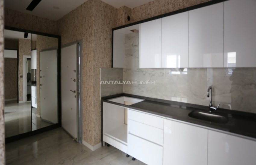 Central Apartments with High Rental Income Chance in Antalya 25