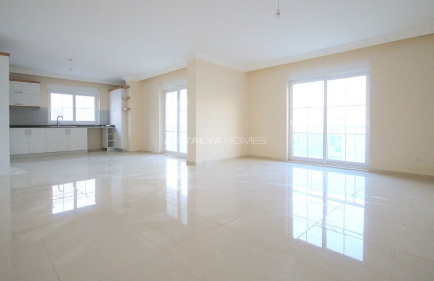 Apartments with Rich Social Facilities in Antalya, Turkey 1