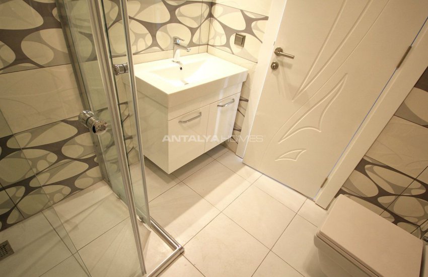 عقار فخم في موقع مفضل في كونيالتي انطاليا 31