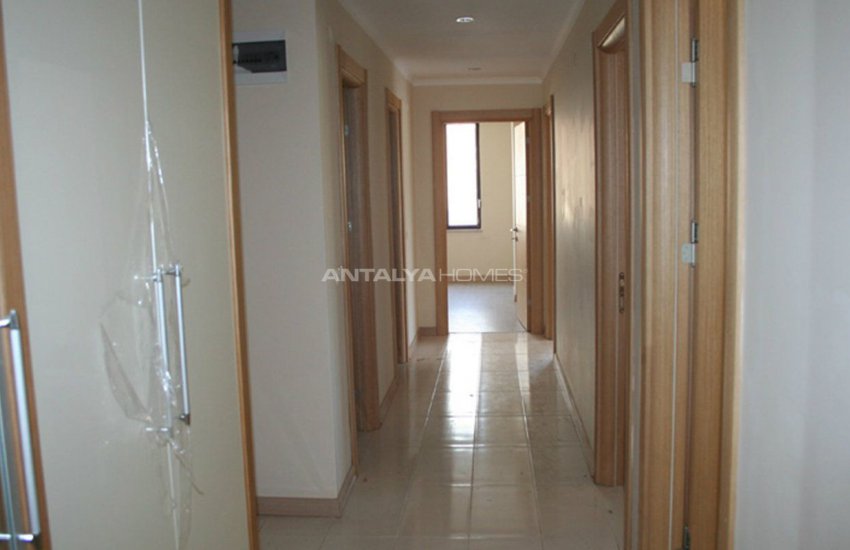 Spacious Property with Blinds in Antalya Turkey 17