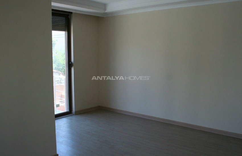 Spacious Property with Blinds in Antalya Turkey 20