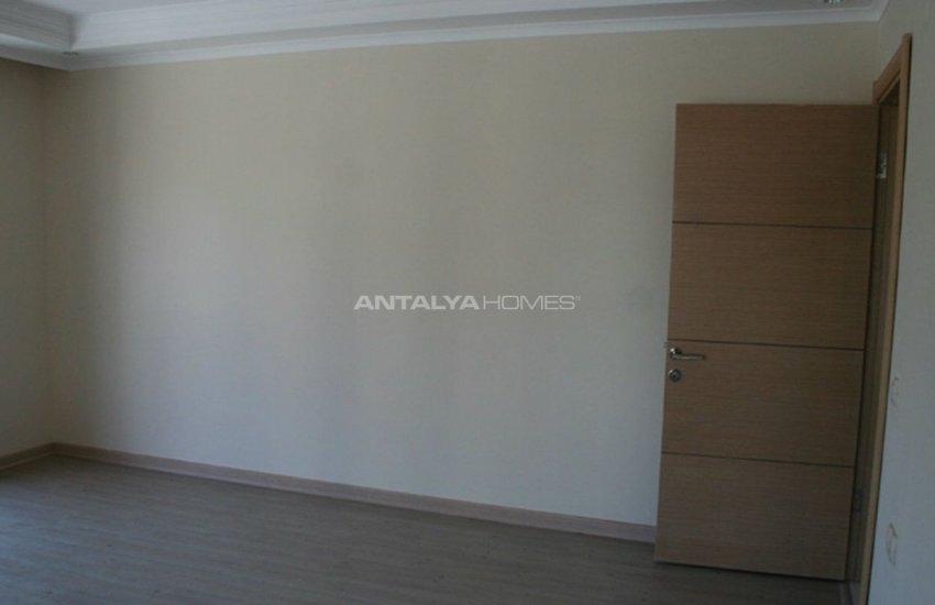 Spacious Property with Blinds in Antalya Turkey 21