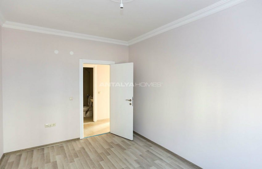 Kepez Şafak Mahallesinde Ayrı Mutfaklı 2+1 Daireler 21