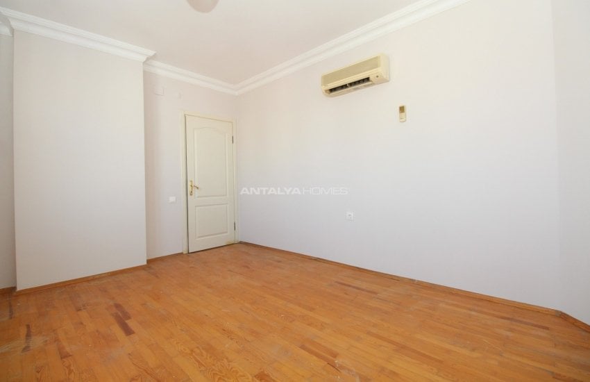 Driezijdig Appartement Op Een Centrale Locatie In Antalya 21