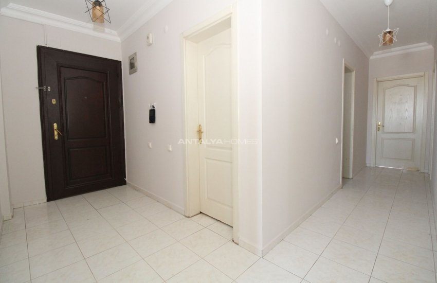 Driezijdig Appartement Op Een Centrale Locatie In Antalya 27