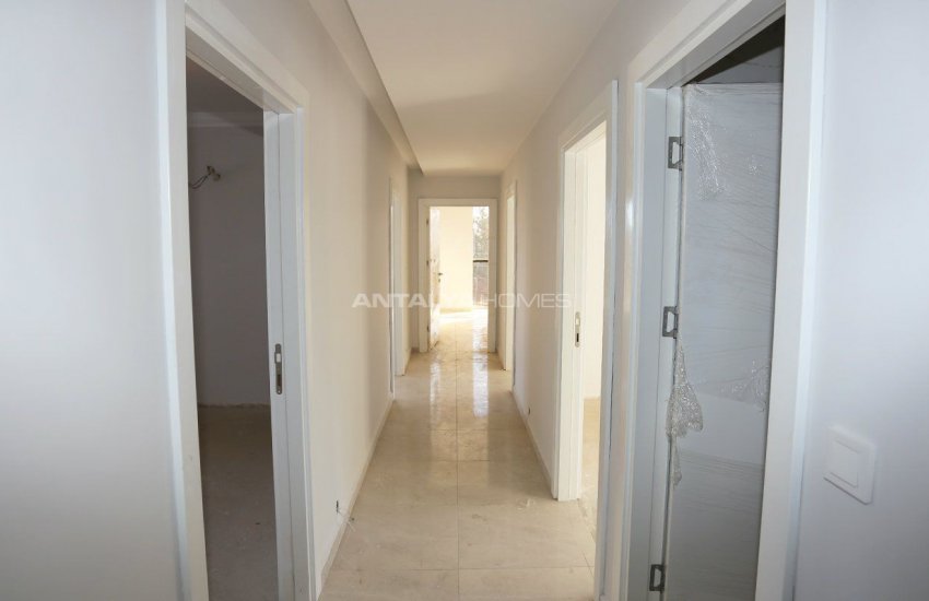 Luxury Apartments in a Desirable Location of Antalya 35
