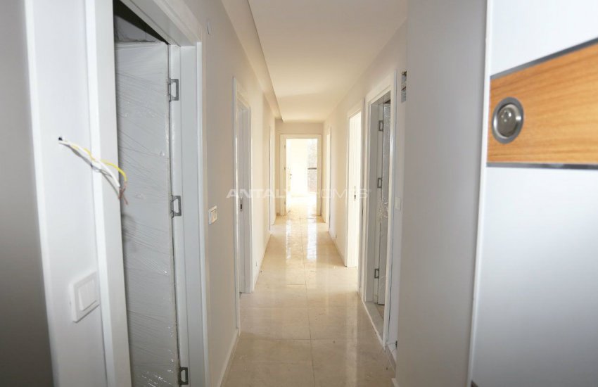 Luxury Apartments in a Desirable Location of Antalya 36