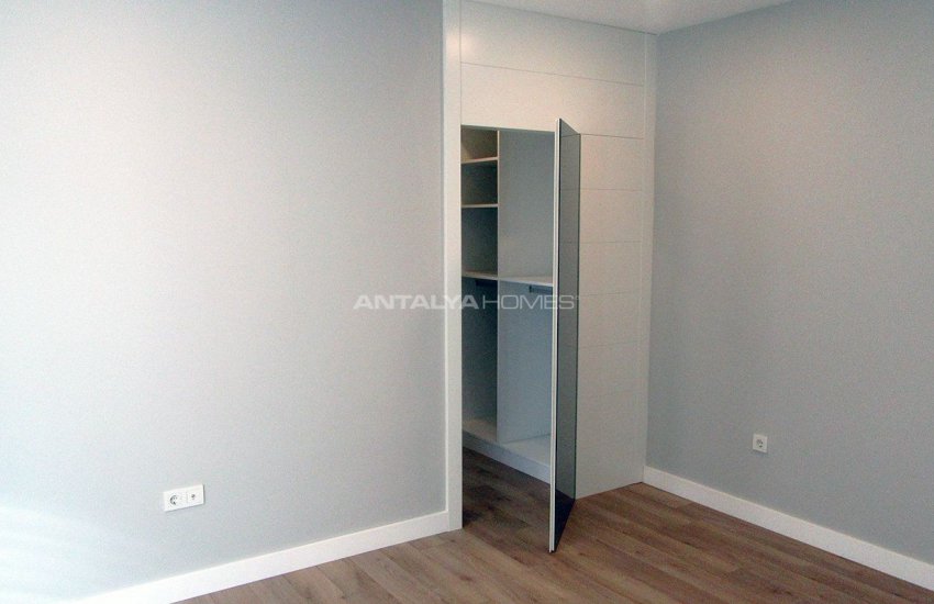 Lara Güzeloba’da Lüks Site İçinde Satılık Daireler 26