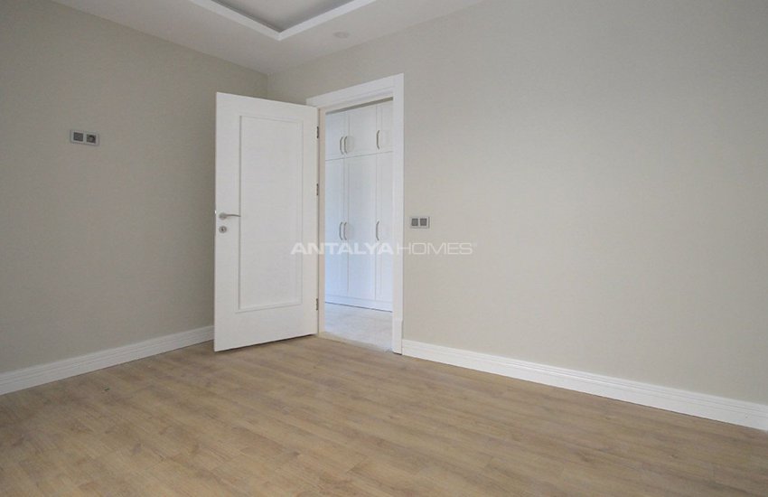 آپارتمان مرکزی در آنتالیا نزدیک به دریا 20