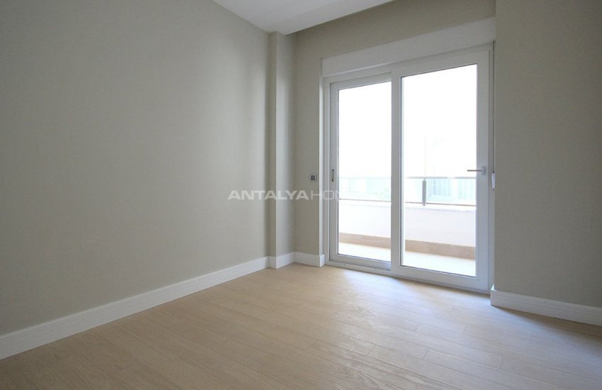 آپارتمان مرکزی در آنتالیا نزدیک به دریا 21