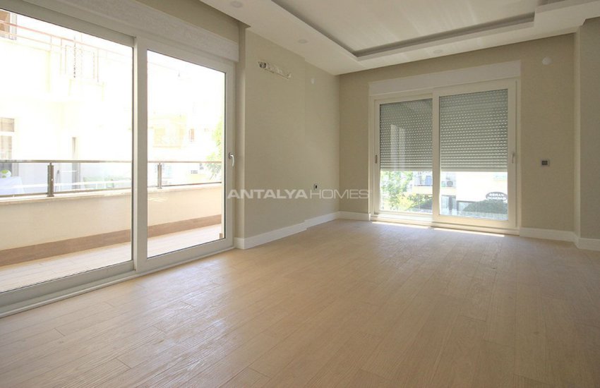 آپارتمان مرکزی در آنتالیا نزدیک به دریا 13