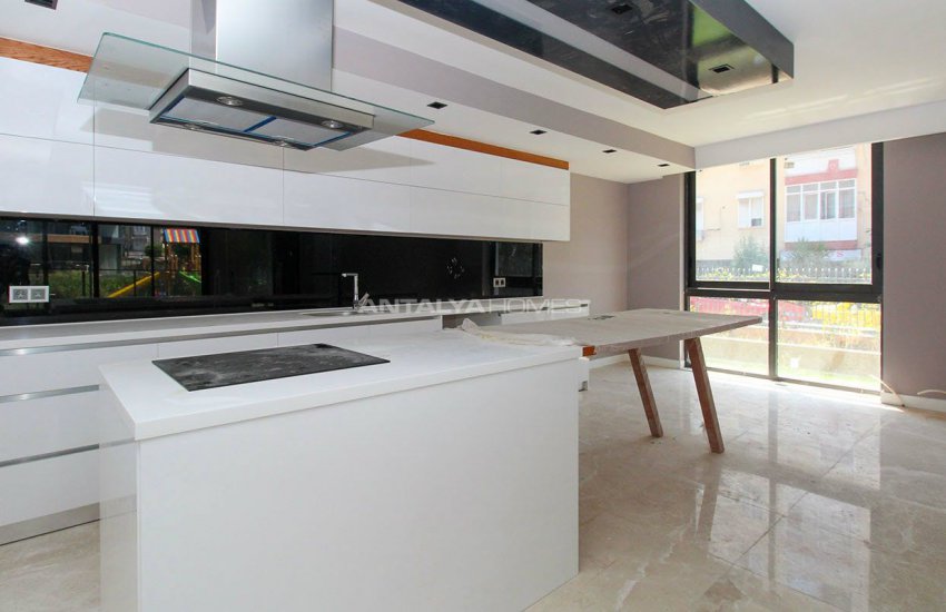 Antalya Zerdalilik'te Ultra Lüks Tasarım Merkezi Daire 15