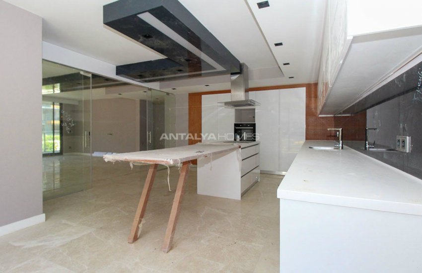 Antalya Zerdalilik'te Ultra Lüks Tasarım Merkezi Daire 17