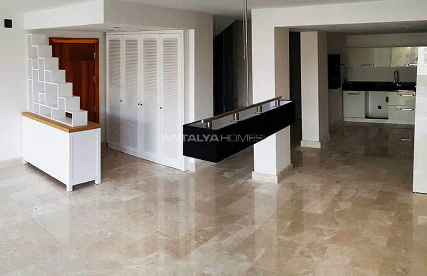 Exclusive Triplex Villa in Kalkan with Private Features 14