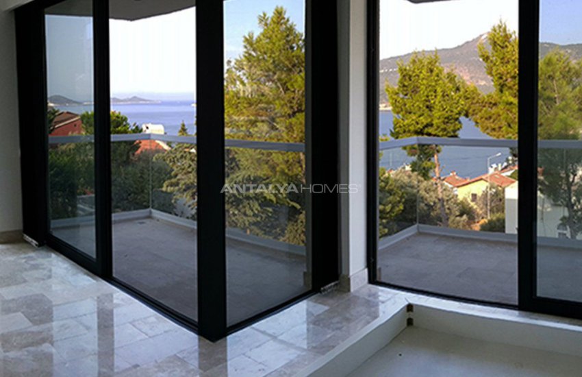 Exclusive Triplex Villa in Kalkan with Private Features 17