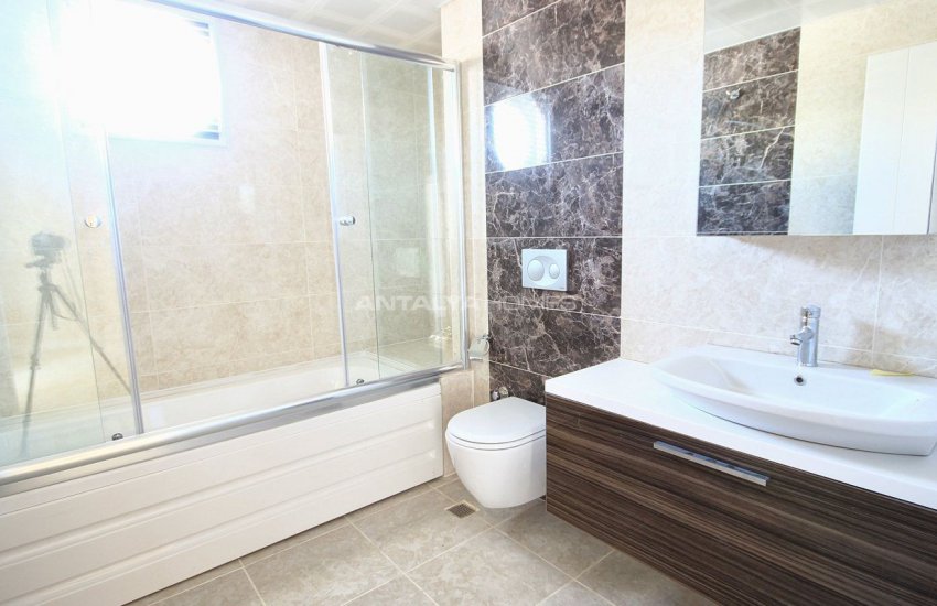 شقق بإطلالة خلابة غير منقطعة على الطبيعة والجبال في كونيالتي 24