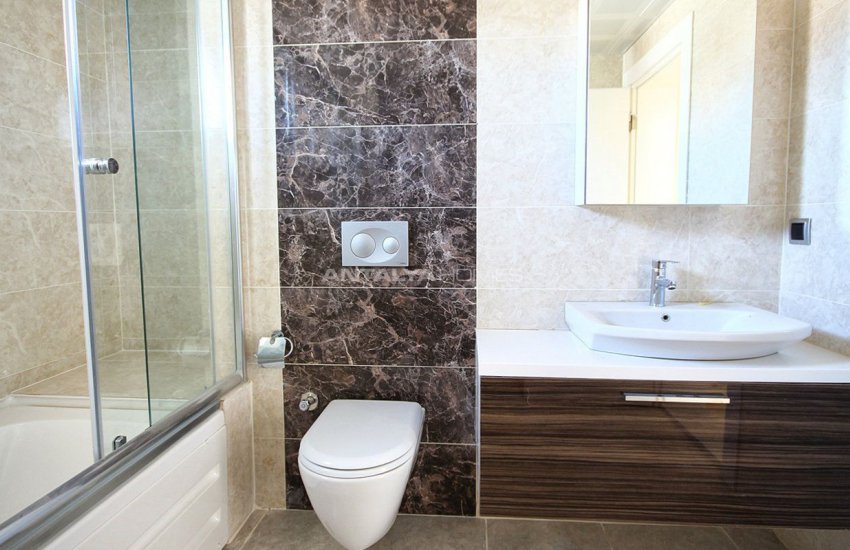 شقق بإطلالة خلابة غير منقطعة على الطبيعة والجبال في كونيالتي 25