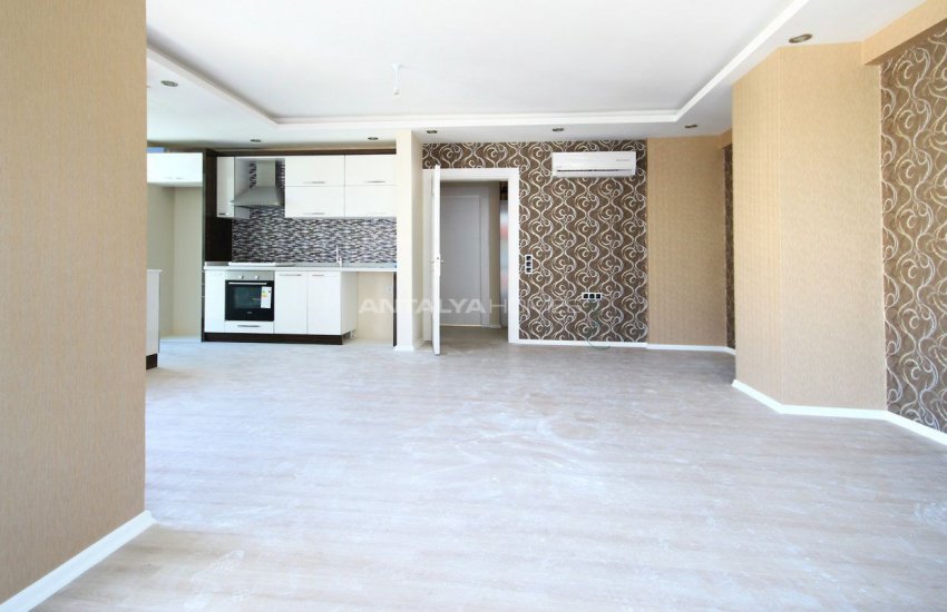 شقق بإطلالة خلابة غير منقطعة على الطبيعة والجبال في كونيالتي 10