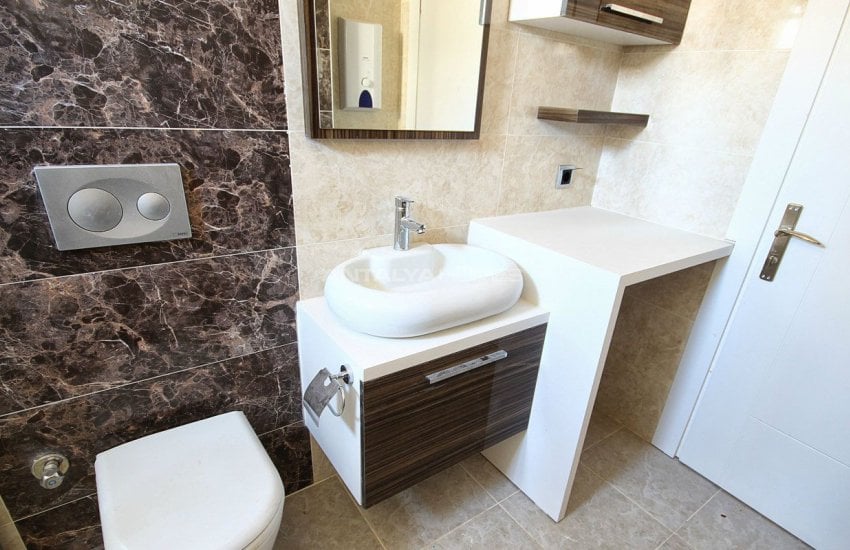 شقق بإطلالة خلابة غير منقطعة على الطبيعة والجبال في كونيالتي 17