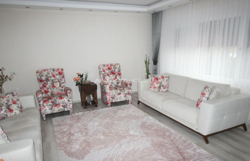 Well-kept House Surrounded by Nature in Antalya Dosemealti 15