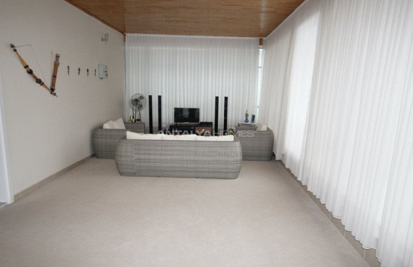 Well-kept House Surrounded by Nature in Antalya Dosemealti 17