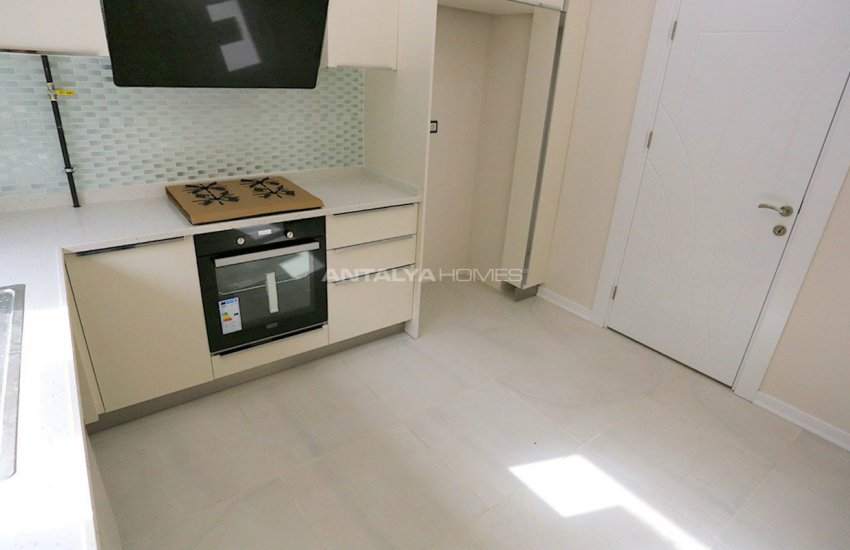 آپارتمان در مرکز آنتالیا با آشپزخانه جداگانه 18