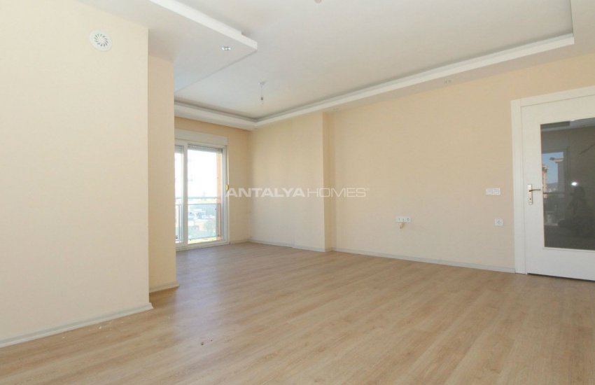 Квартира в Кепезе, Анталия на Среднем Этаже Жилого Комплекса 18