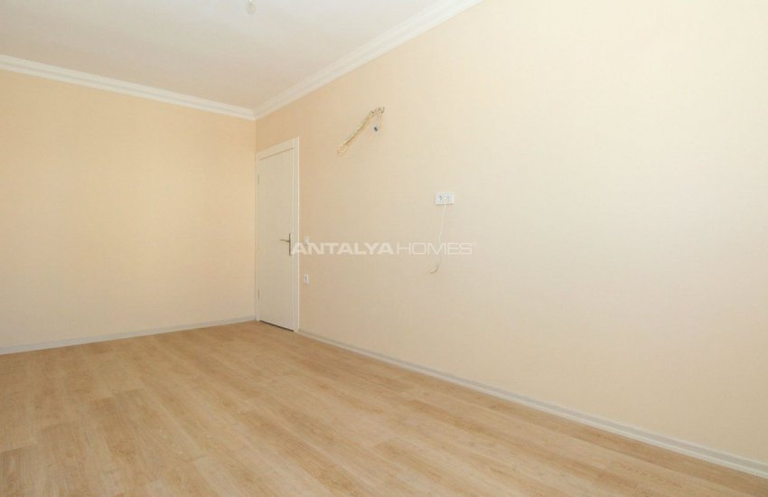 Квартира в Кепезе, Анталия на Среднем Этаже Жилого Комплекса 24