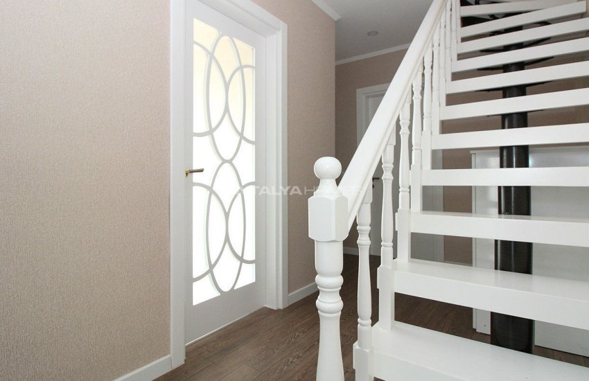 Renovated Duplex Flat with a Separate Kitchen in Konyaaltı 23