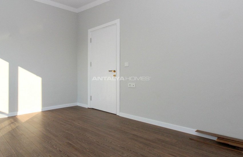 Renovated Duplex Flat with a Separate Kitchen in Konyaaltı 29