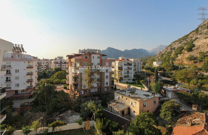 Renovated Duplex Flat with a Separate Kitchen in Konyaaltı 32