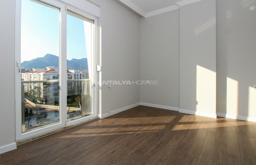Renovated Duplex Flat with a Separate Kitchen in Konyaaltı 20