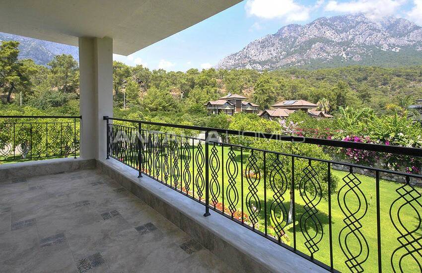 Villa Individuelle De Luxe Avec Grand Jardin À Kemer Antalya 40