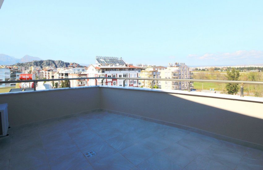 Real Estate Within Walking Distance to the Beach in Antalya 13