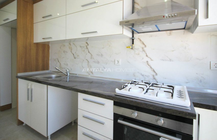 Real Estate Within Walking Distance to the Beach in Antalya 6