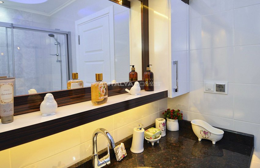 Attractive Alanya Property with 5-star Hotel Standards 37