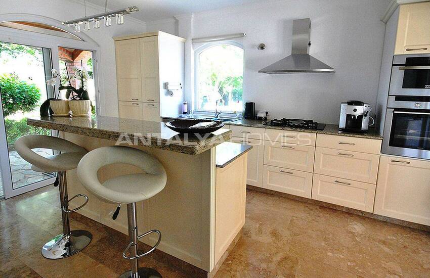 Полностью Меблированная Отдельная Вилла в Кемере, Текирова 23