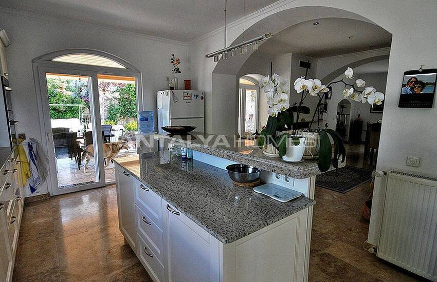 Полностью Меблированная Отдельная Вилла в Кемере, Текирова 24